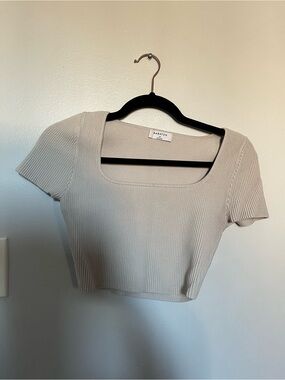 Babaton Sculpt Knit Crop Top in Light Beige